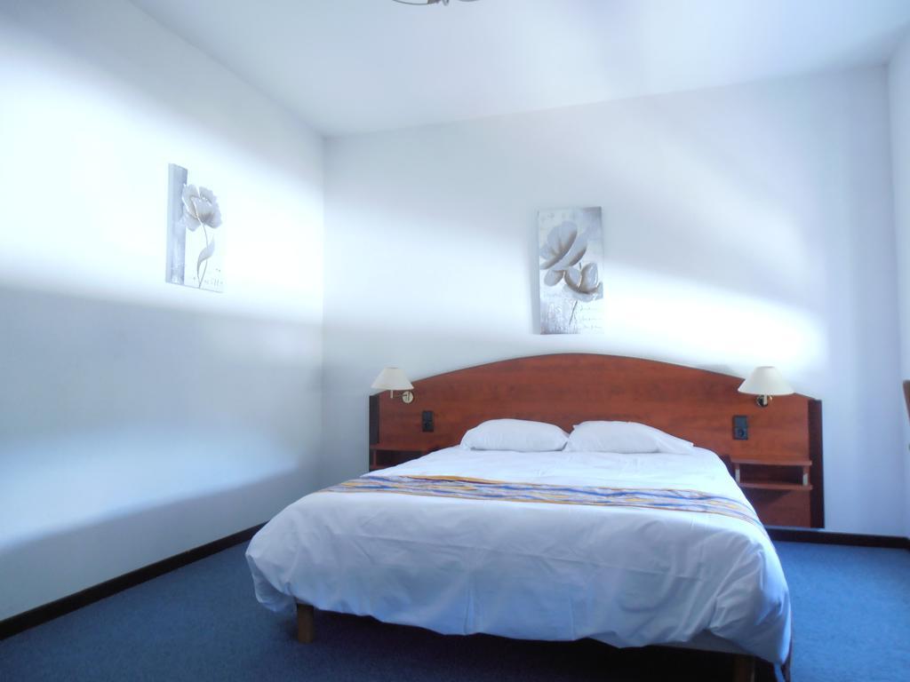 Hotel Castel D'Olmes Tabre エクステリア 写真