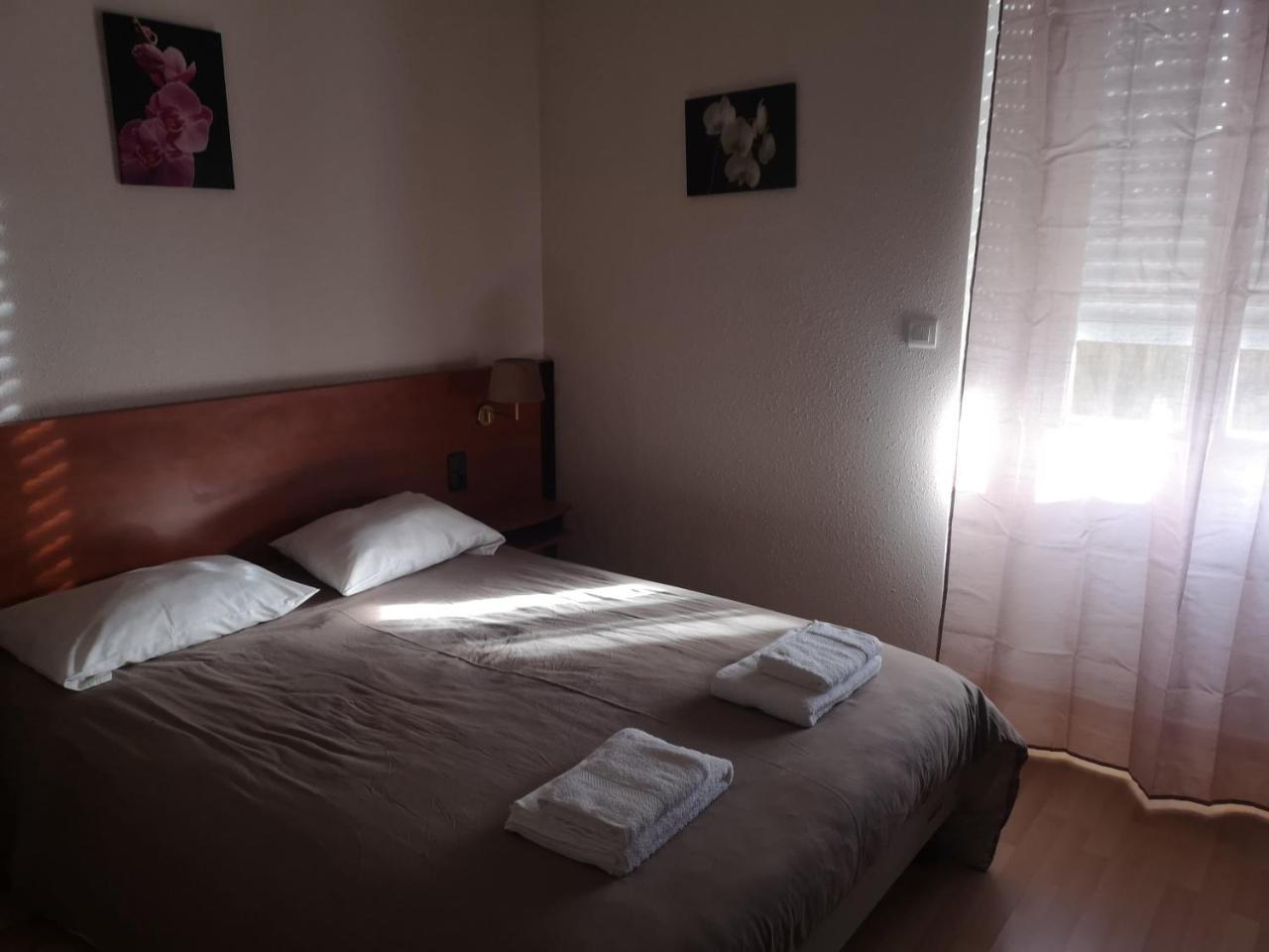 Hotel Castel D'Olmes Tabre エクステリア 写真