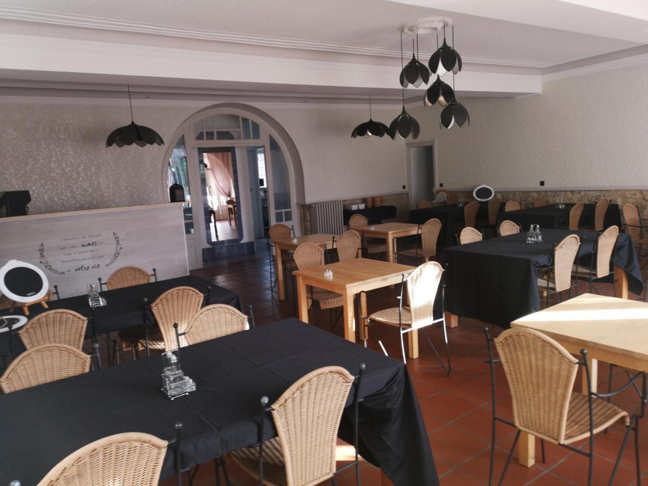 Hotel Castel D'Olmes Tabre エクステリア 写真
