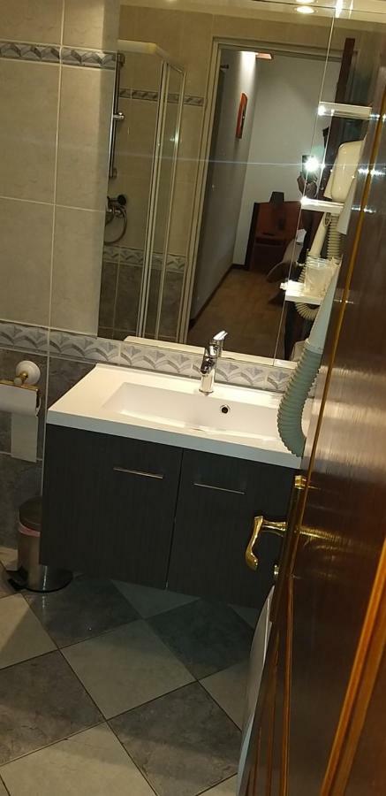 Hotel Castel D'Olmes Tabre エクステリア 写真